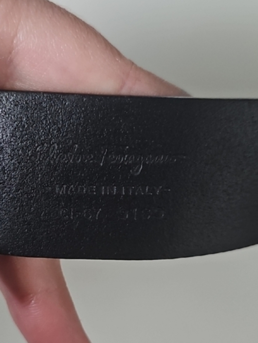 Salvatore Ferragamo Black Leather Belt with Silver Gancini Buckle - Picture 6 of 8